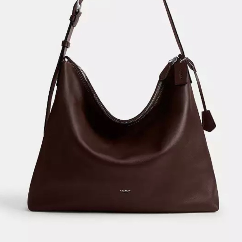 Coach Mott Messenger